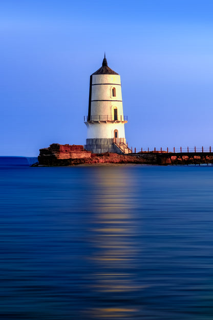 EL-Max Lighthouse